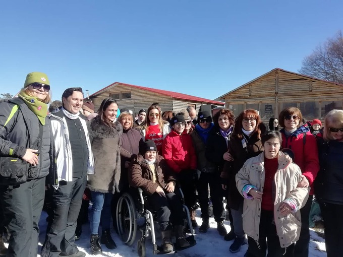 Στιγμές χαράς και συγκίνησης για περισσότερα από 100 άτομα  με αναπηρία στη δράση «know the snow του Δήμου Νάουσας, παρουσία της Υφυπουργού Εργασίας κ. Δόμνας Μιχαηλίδου